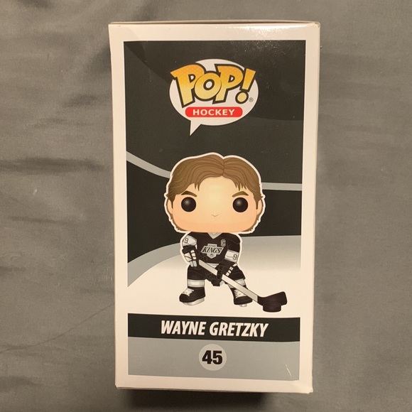 DEAD-STOCK Wayne Gretzky FUNKO POP! - Picture 4 of 4